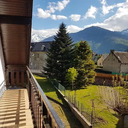 Grande Avec Jardin Privatif - Bagneres De Luchon * Juzet-de-Luchon