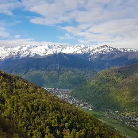 Grande Avec Jardin Privatif - Bagneres De Luchon *