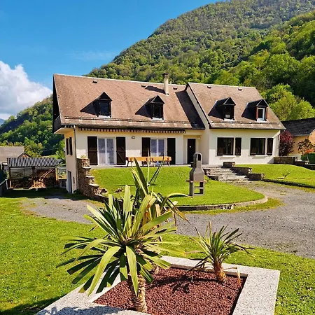 Grande Avec Jardin Privatif - Bagneres De Luchon Villa *
