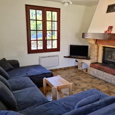 Grande Avec Jardin Privatif - Bagneres De Luchon *